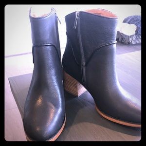 UGG Annie Ankle Boot